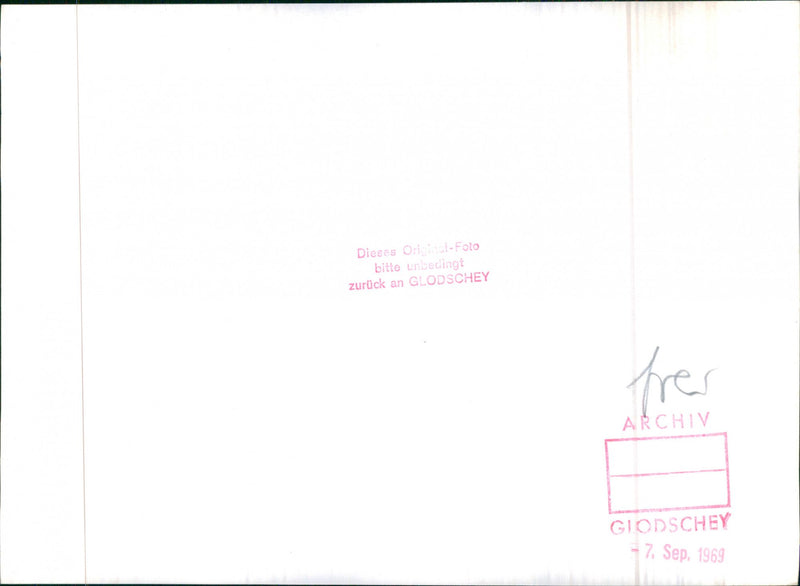 Mercedes- Benz Cll - Vintage Photograph