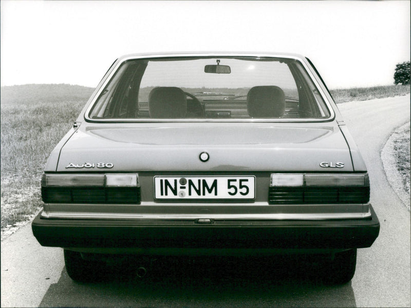 Audi 80 - Vintage Photograph