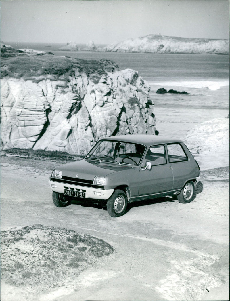 Renault 5 - Vintage Photograph