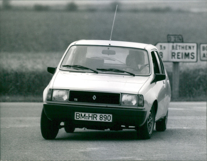 1979 Renault 14 TS - Vintage Photograph