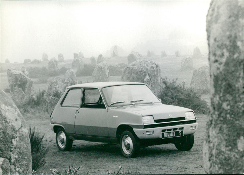 Renault 5 - Vintage Photograph