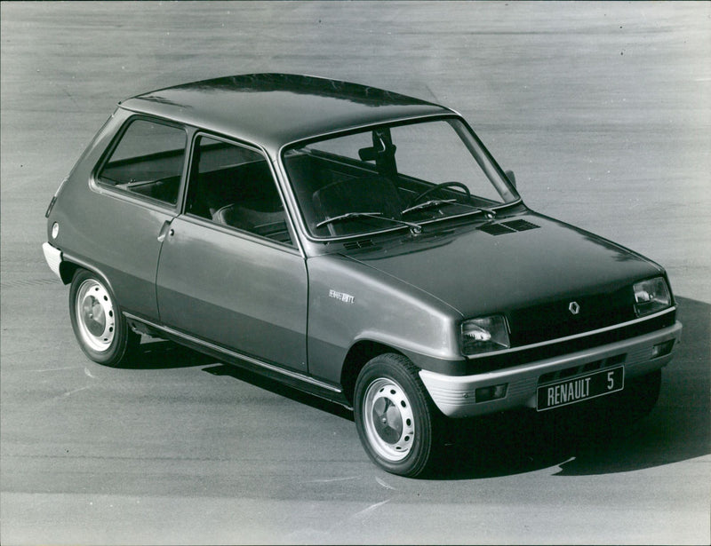 Renault 5 - Vintage Photograph