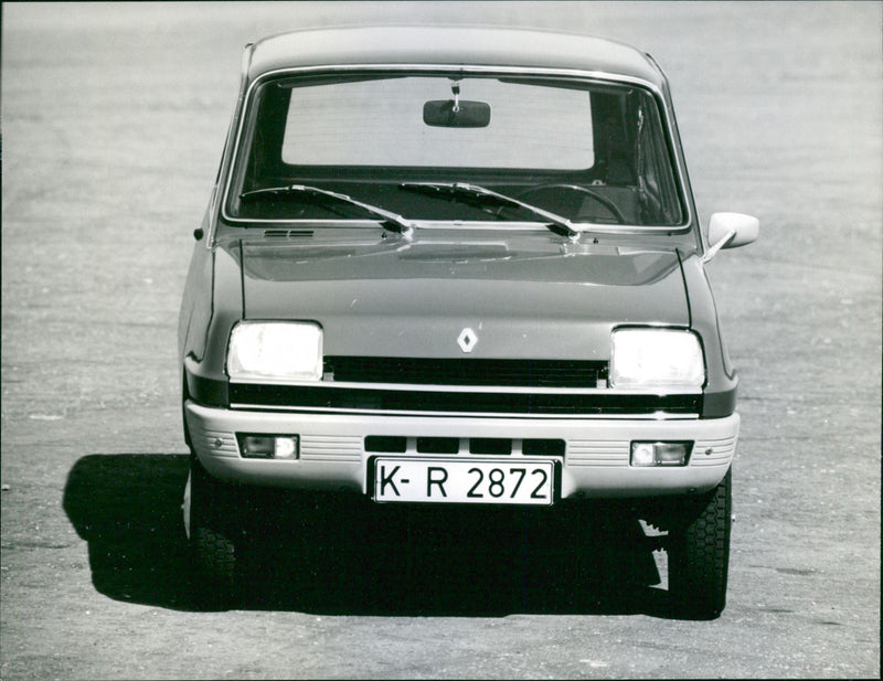 Renault 5 - Vintage Photograph