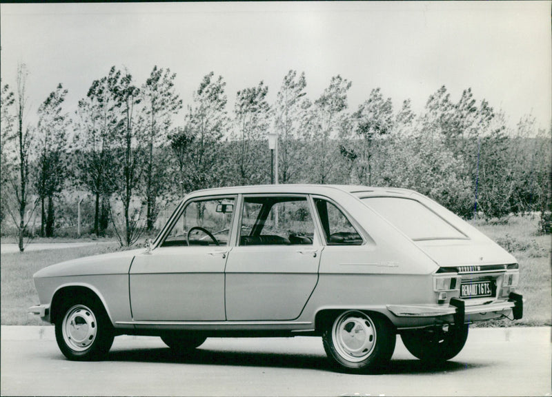 Renault 16 - Vintage Photograph