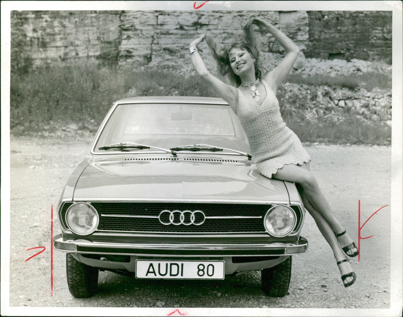 Audi 80 - Vintage Photograph