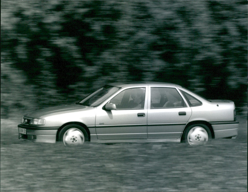 Opel Vectra Turbo - Vintage Photograph