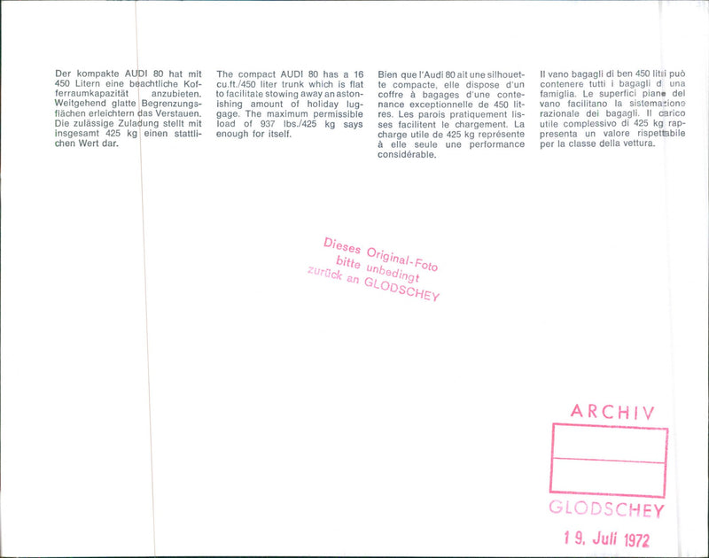 Audi 80 - Vintage Photograph