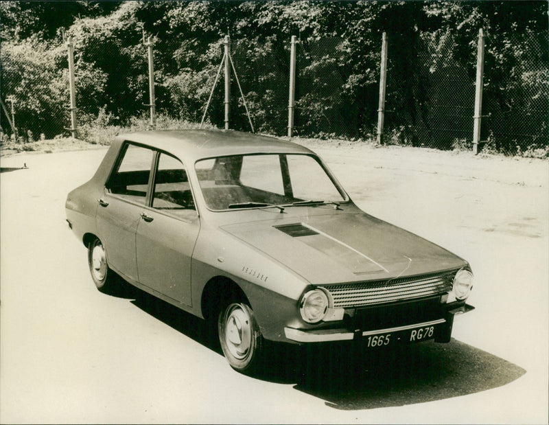 Renault 12 - Vintage Photograph