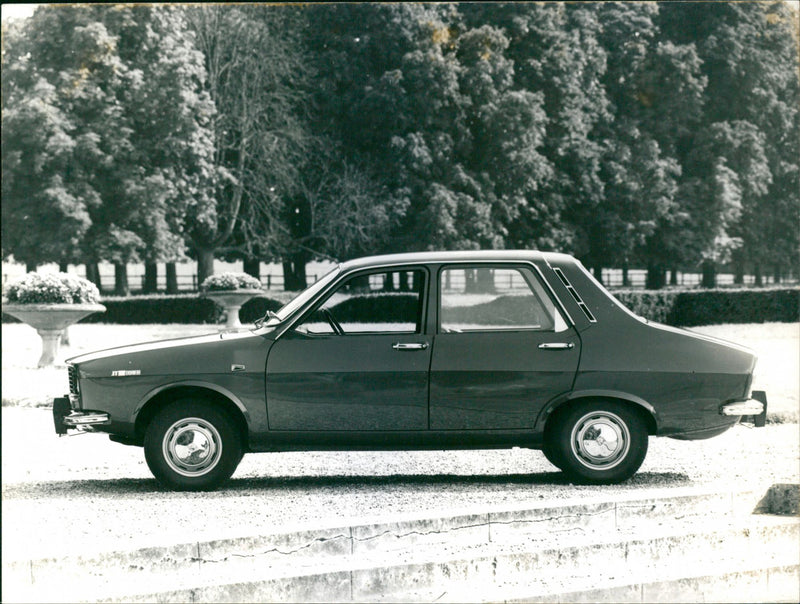 Renault 12 - Vintage Photograph