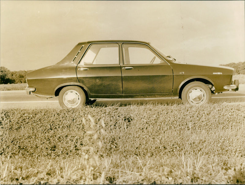 Renault 12 - Vintage Photograph