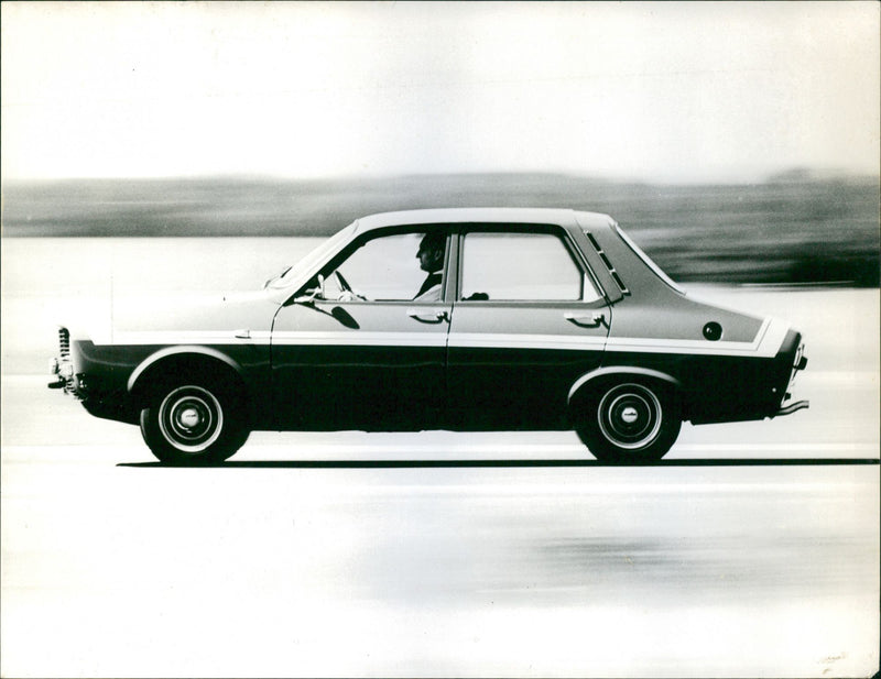 Renault 12 - Vintage Photograph