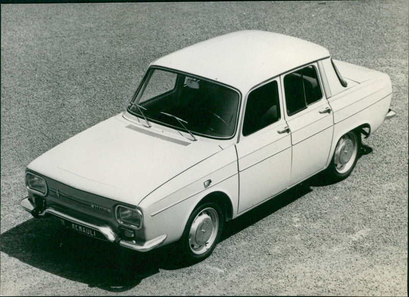 Renault 10 - Vintage Photograph