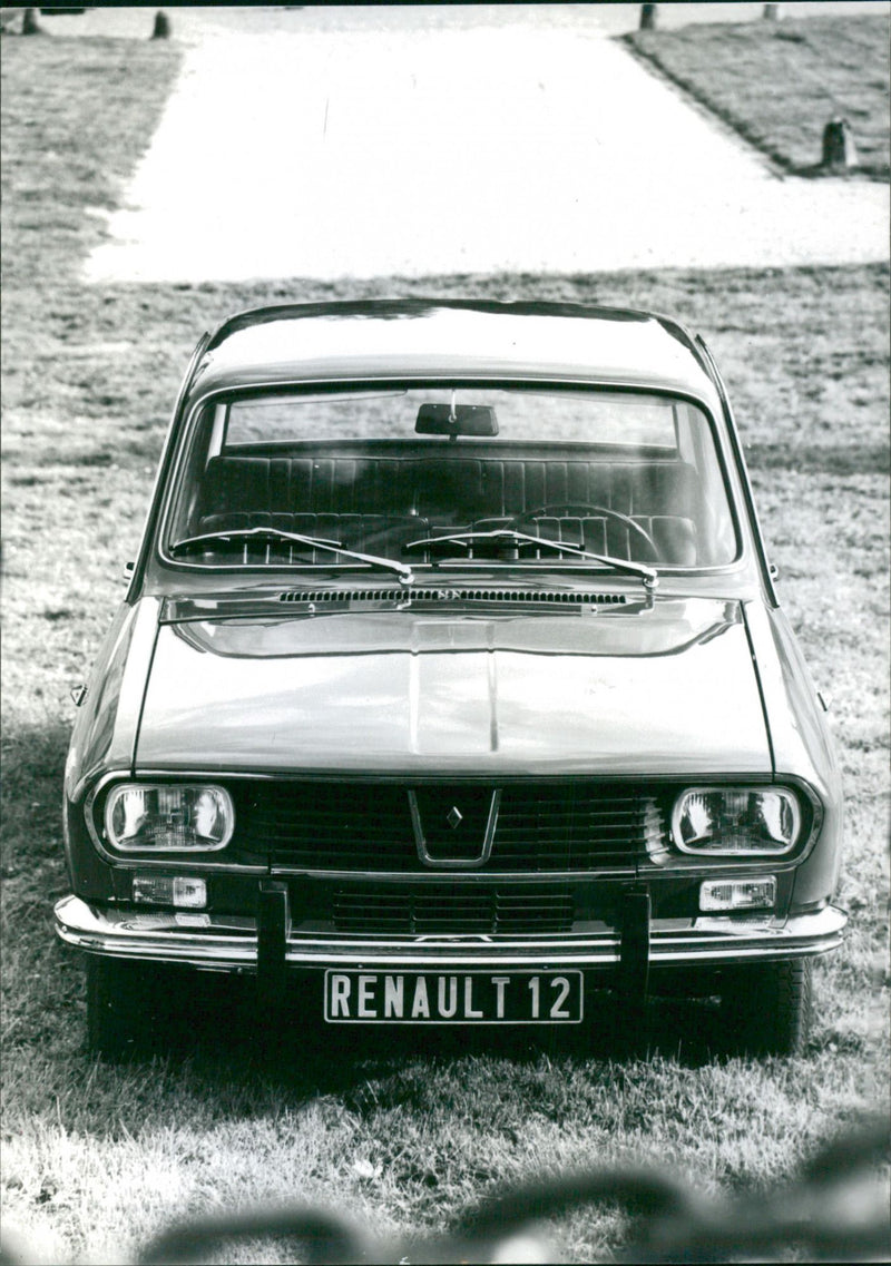 Renault 12 - Vintage Photograph