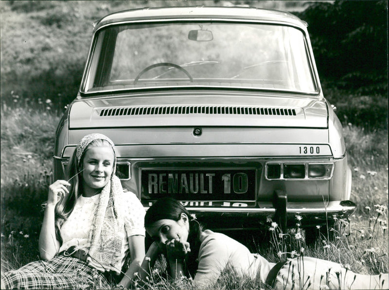 Renault 10 - Vintage Photograph