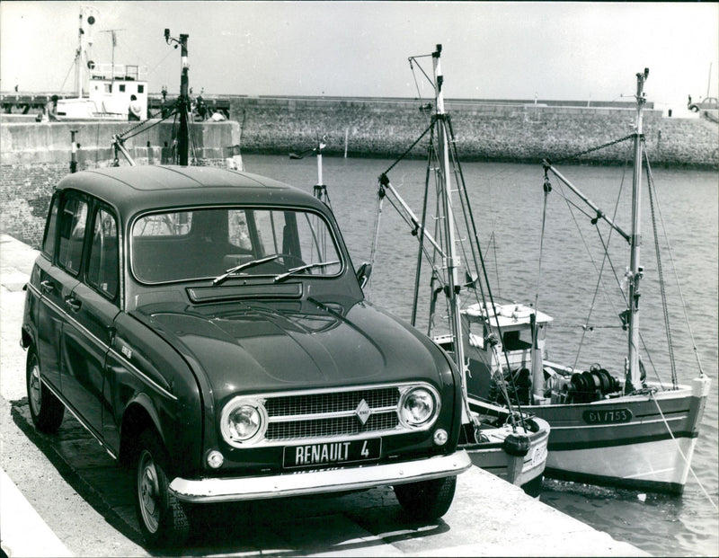 Renault 4 - Vintage Photograph