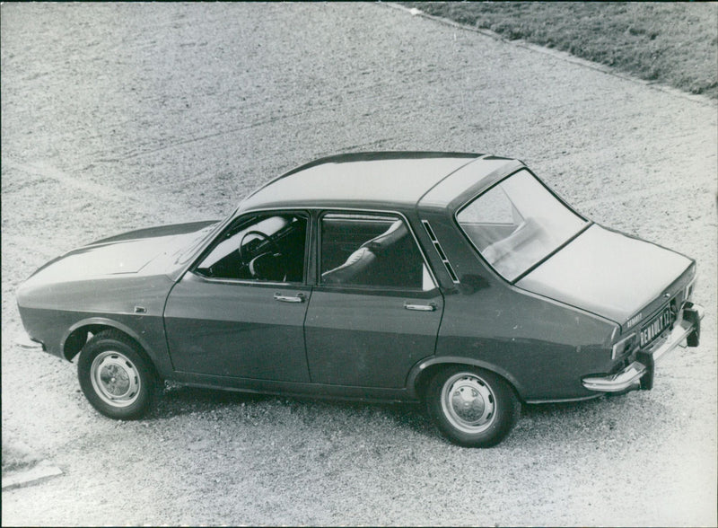 Renault 12 - Vintage Photograph