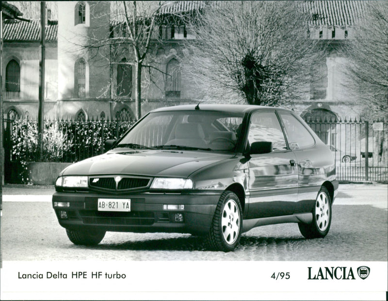 Lancia Delta HPE HF turbo - Vintage Photograph