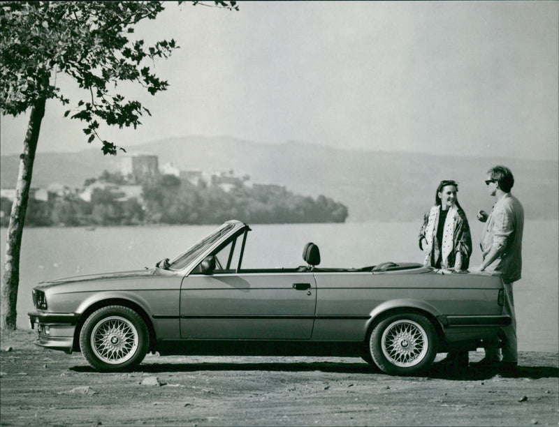 BMW cabrio 318i - Vintage Photograph
