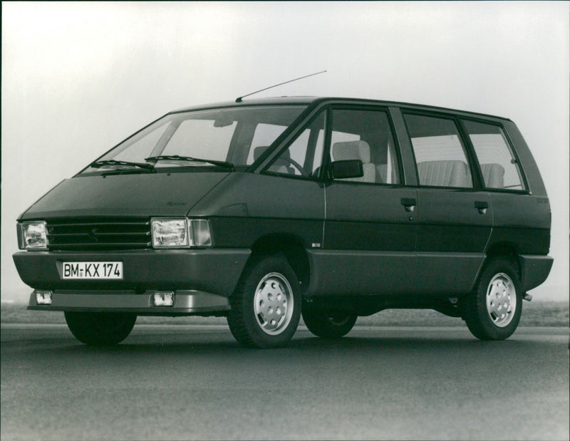 Renault Espace - Vintage Photograph