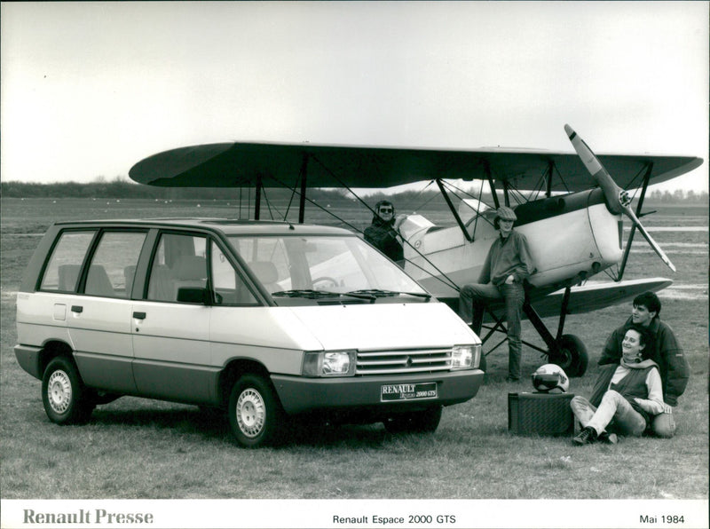 Renault Espace 2000 GTS - Vintage Photograph