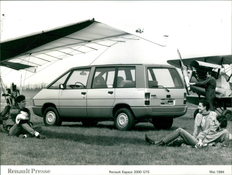 Renault Presse 2000 GTS - Vintage Photograph