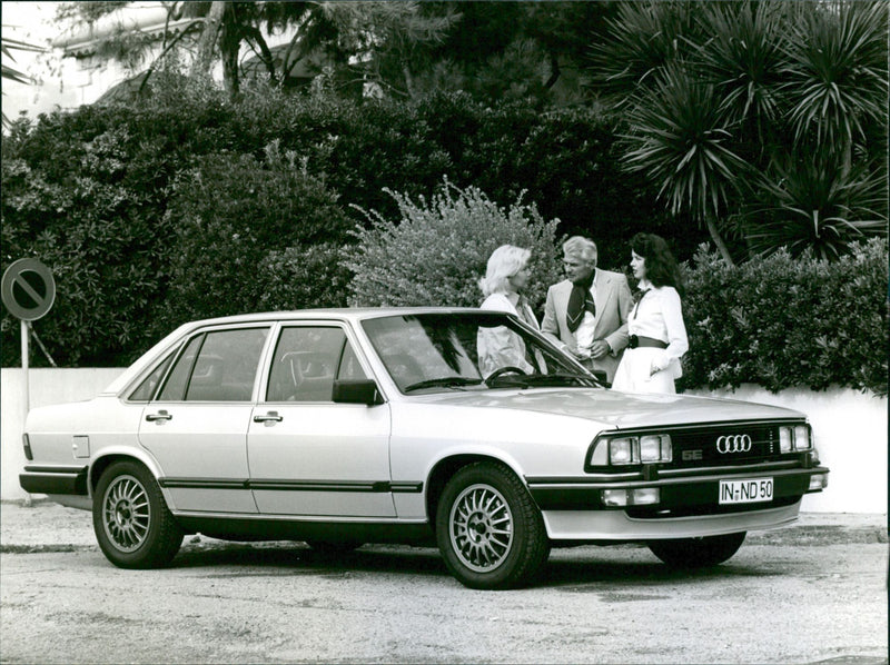 Audi 200 - Vintage Photograph