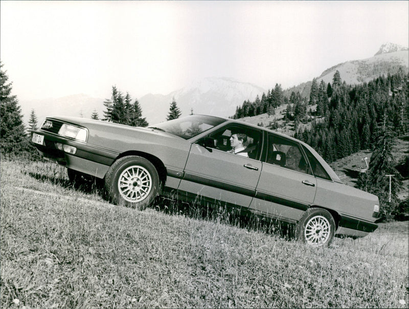 Audi 200 Quattro - Vintage Photograph