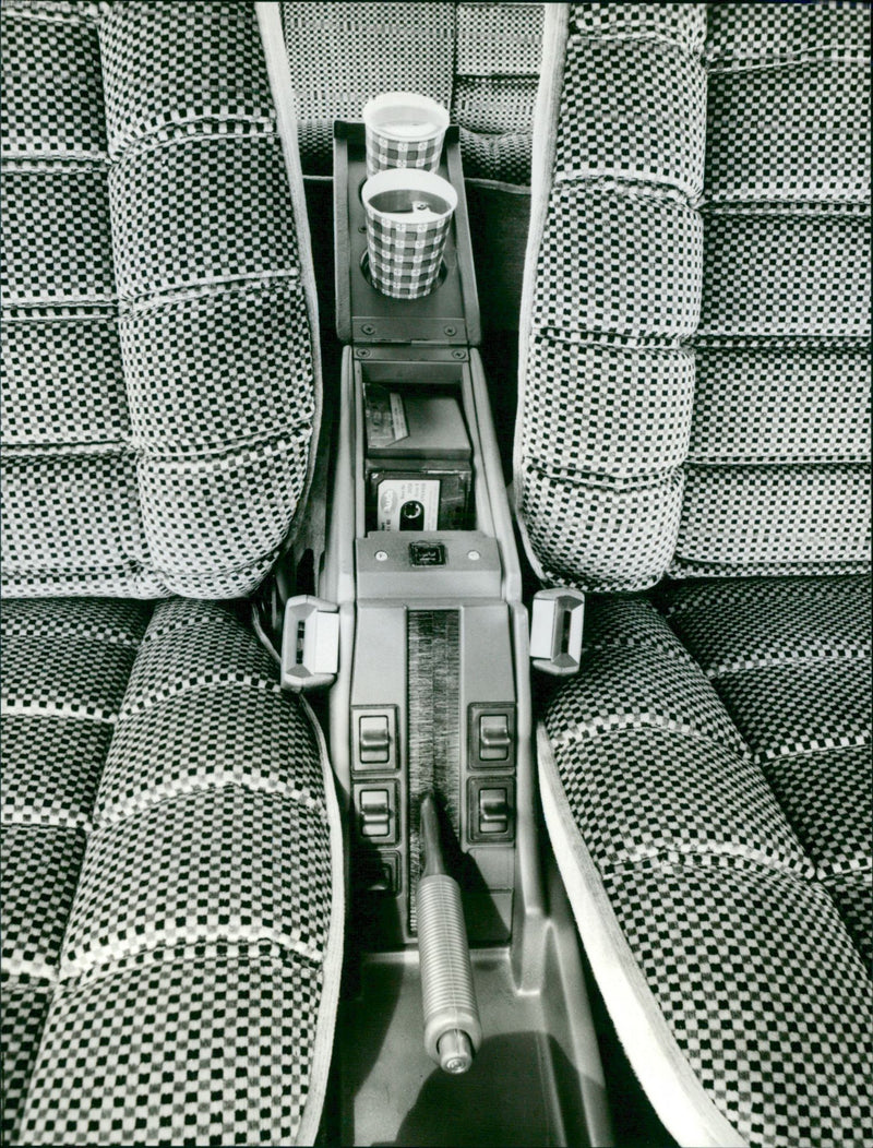 Audi 200 - Vintage Photograph