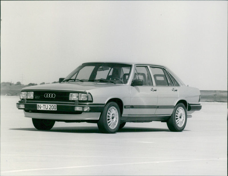 Audi 200 - Vintage Photograph