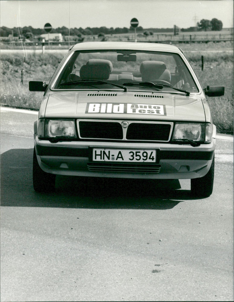 Lancia Prisma 1600 - Vintage Photograph