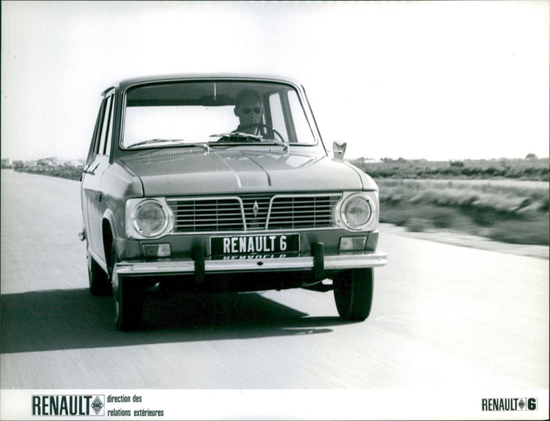 Renault 6 - Vintage Photograph