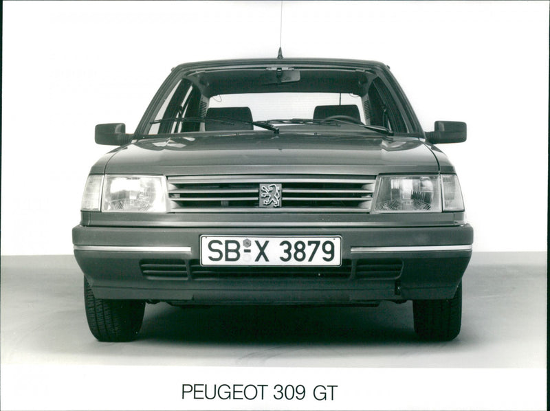 PEUGEOT 309 GL PROFILE. - Vintage Photograph