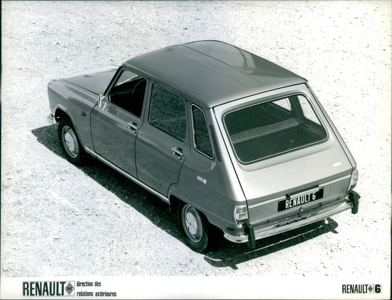 Renault 6 - Vintage Photograph