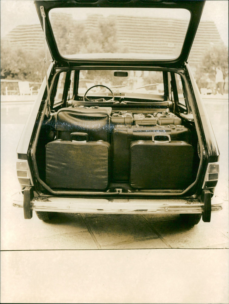 Renault 6 - Vintage Photograph