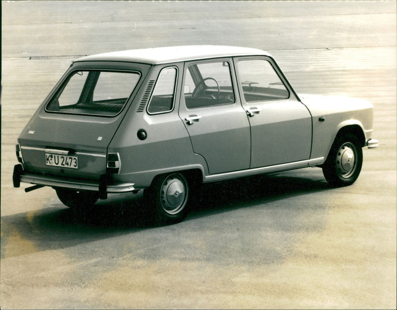 Renault 6 - Vintage Photograph