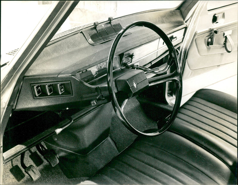 Renault 6 - Vintage Photograph