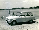 Renault 6 - Vintage Photograph