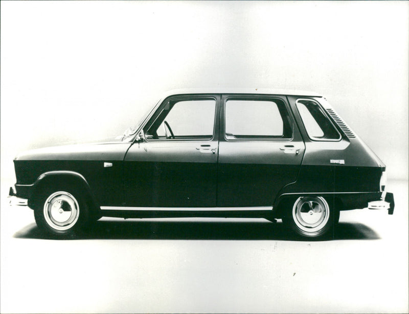 Renault 6 - Vintage Photograph