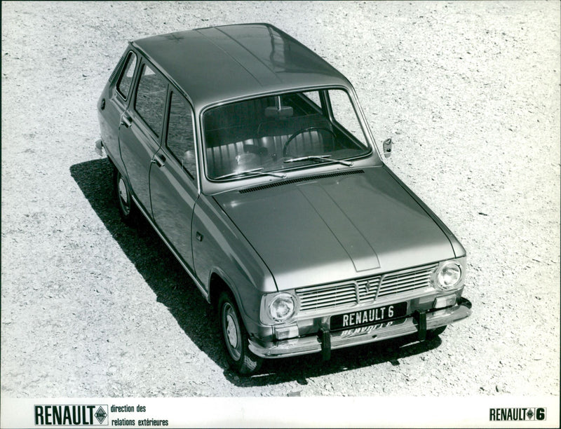 Renault 6 - Vintage Photograph