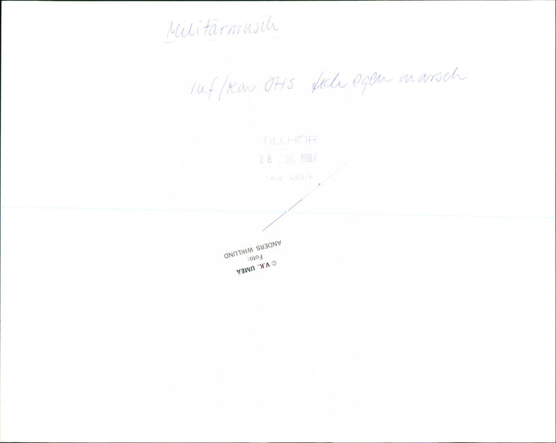 MILITARY ANNTUM MAN MAN OWN WAWN CAME MUSIC DAY TO HEAR SUNY OHS - Vintage Photograph