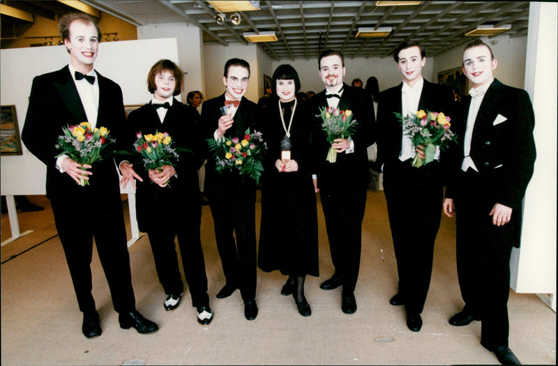 GROUPS MUSIC WINNERS EXT ADD HAPPY TOUR KETT PUSHERS - Vintage Photograph