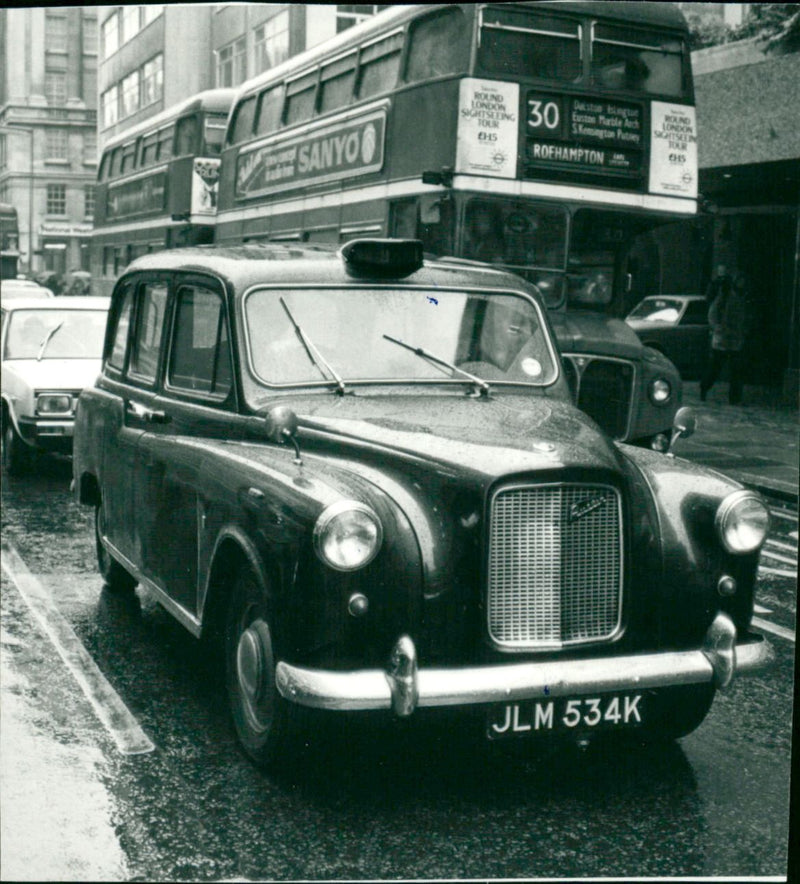 Austin, vintage car, London taxi - Vintage Photograph