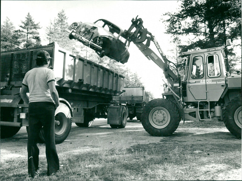 Car scrapping - Vintage Photograph