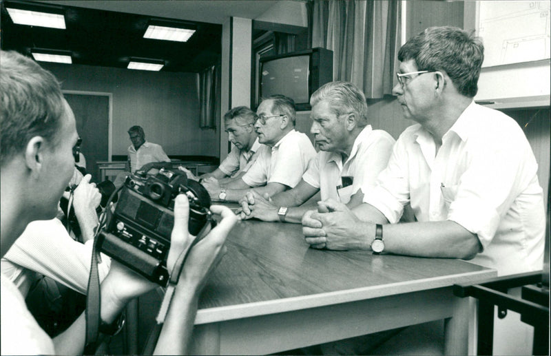 1988 TRIPLE CONFERENCE ARCHIVE MURDER TURNING VKS PRESS AMSELE NOT SMALL INF - Vintage Photograph