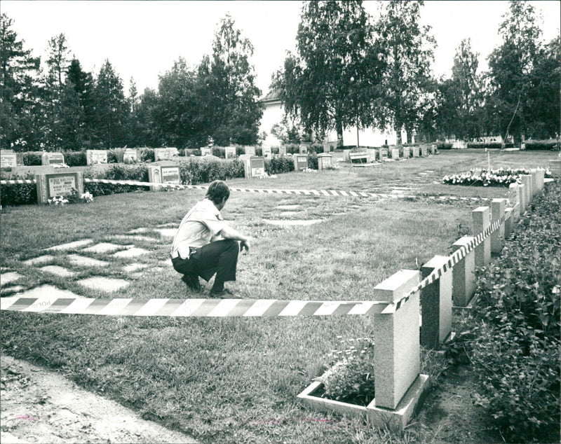 1988 TRIPLE HAS MURDER STEN NILSSON BELGBEAN HAPP MURDERED TIPPLE BEEN FREDRIK - Vintage Photograph