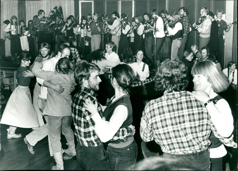 DANCE OTHER MIHAIN MATTSSON DRAUP PHOTO MUSICALEJEST MUSIC GNID FESTIVAL ARD - Vintage Photograph