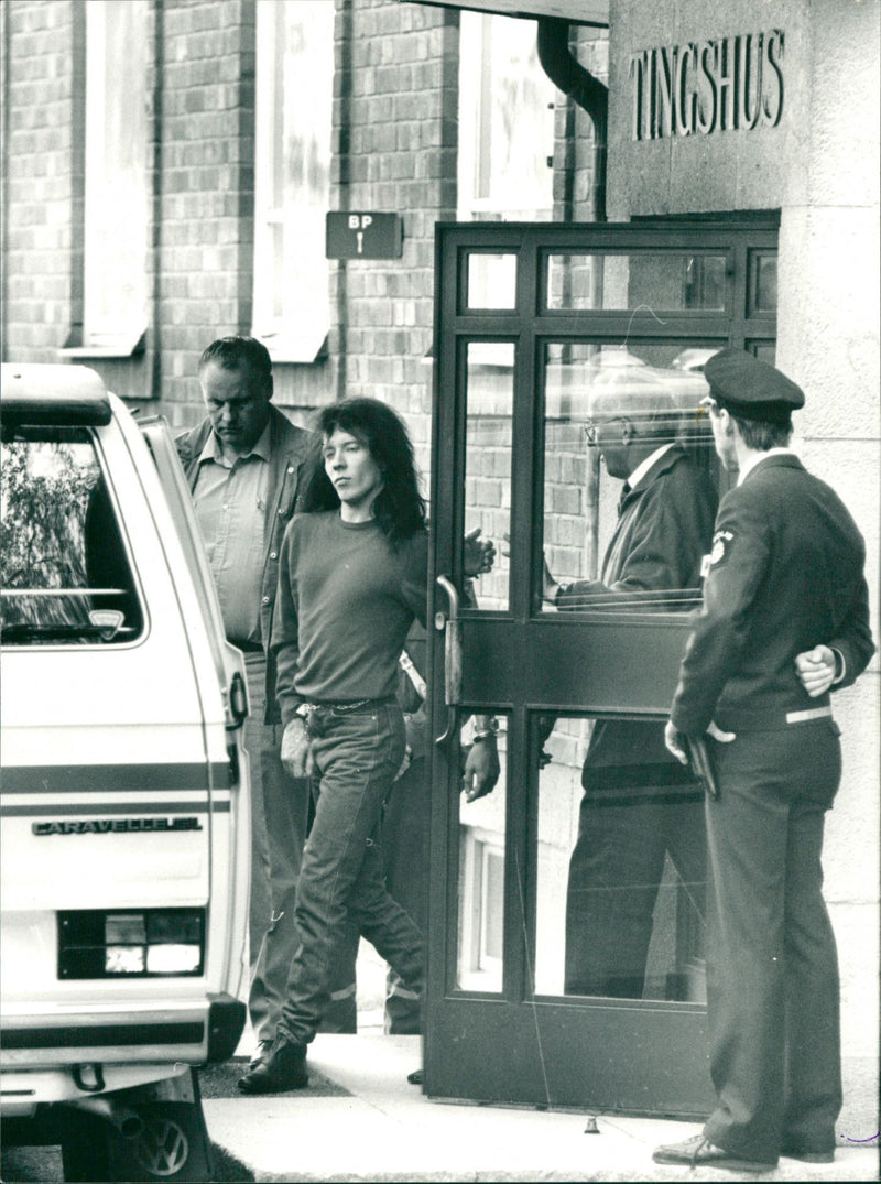 1989 TRIPLE MURDER KEIHINALITY VKS AUGUSE HEAR LAMBS TO RAPIDS SWES CRIMEA - Vintage Photograph