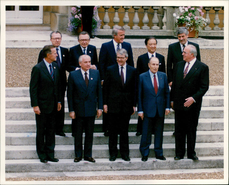 1991 ekonomiska toppmötet i London. G7 toppmöte i London. Gruppbild - Vintage Photograph