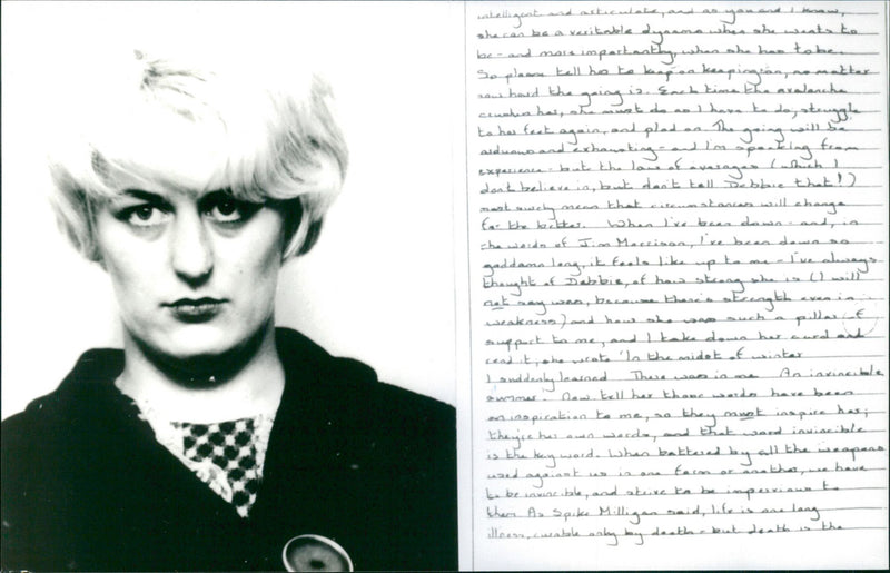 TIFF KIND RAISIAL CRIMINAL HER BOOKS TEL NATURE AND HANDWRITIN DEATH ENGLAND - Vintage Photograph