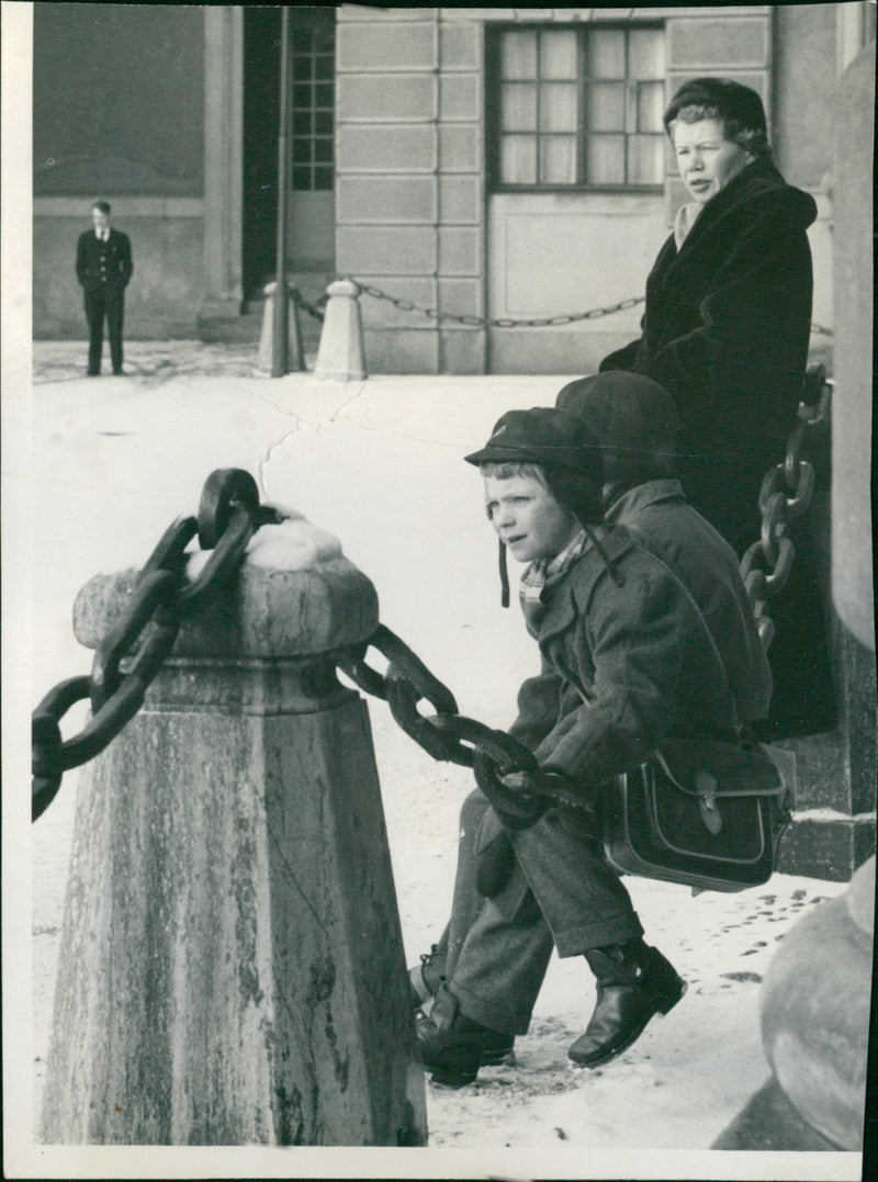 Crown Prince Carl Gustaf as a spectator when Mexico's new envoy arrives at the castle with the cart - Vintage Photograph